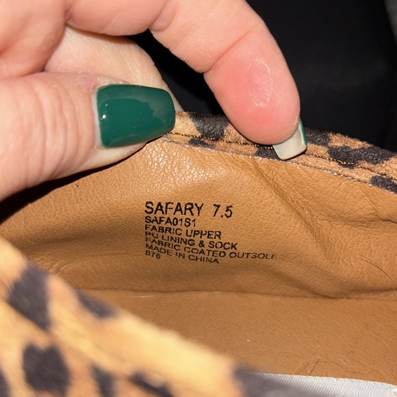 Steve Madden Cheetah Print flats - Picture 3 of 4